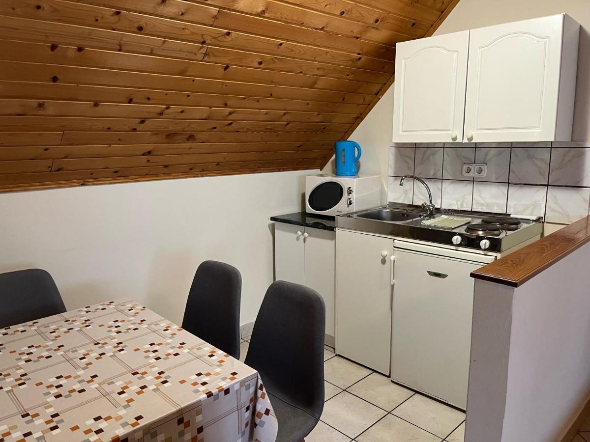 Ibolya Vendeghaz Apartment เคฮีดาคุชทานี ภายนอก รูปภาพ