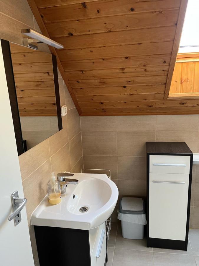 Ibolya Vendeghaz Apartment เคฮีดาคุชทานี ภายนอก รูปภาพ