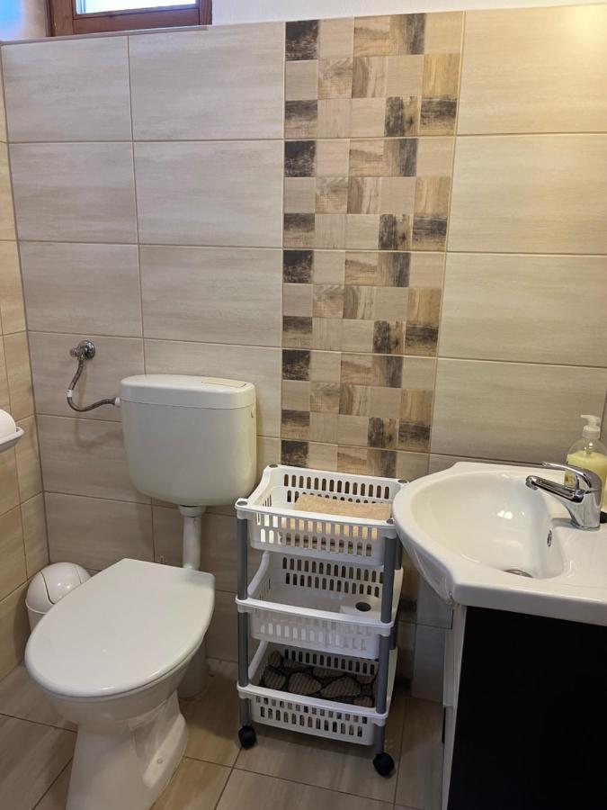 Ibolya Vendeghaz Apartment เคฮีดาคุชทานี ภายนอก รูปภาพ
